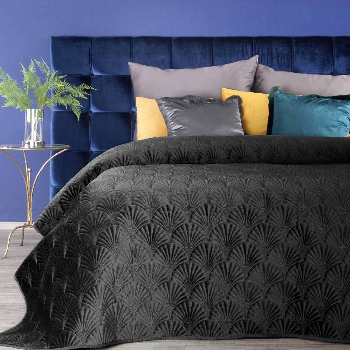 Aksominė lovatiesė “RIA2” black su/be pagalvėlių užvalkalais