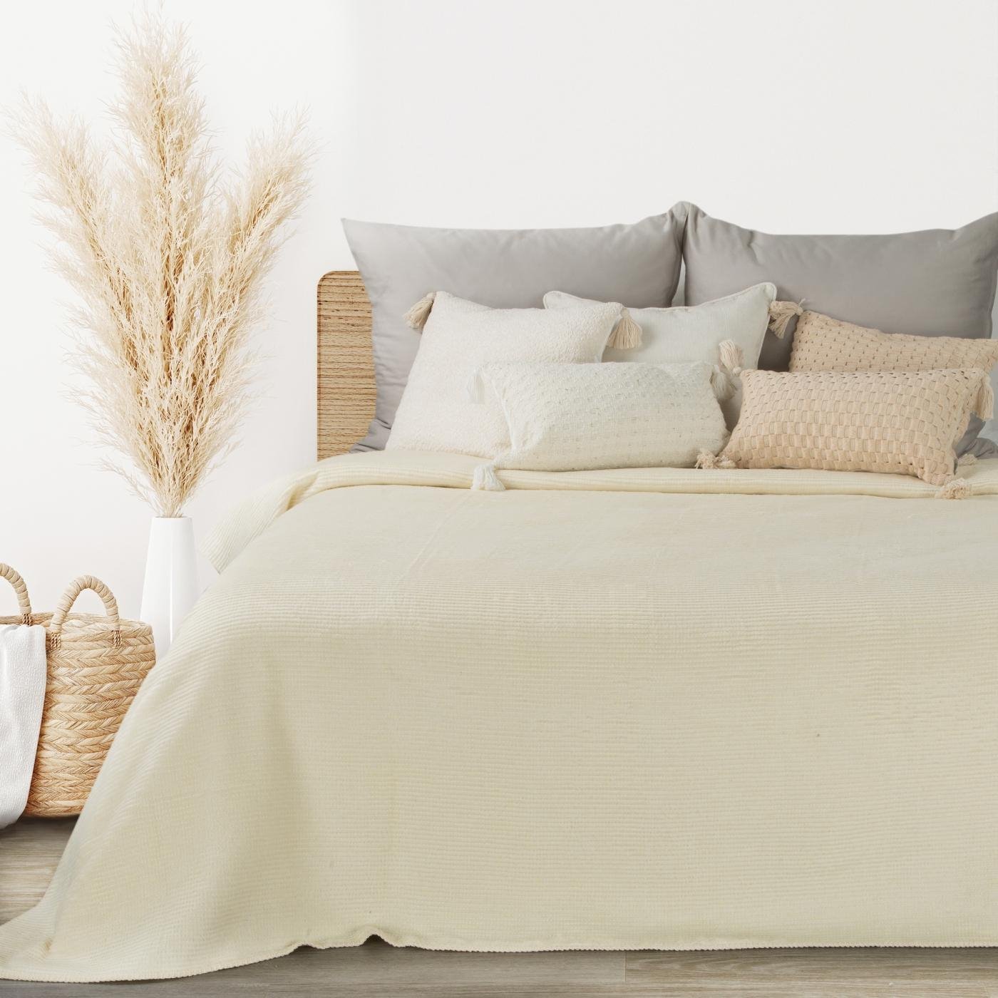 Medvilninė lovatiesė “Seville” Cream 220×240 cm