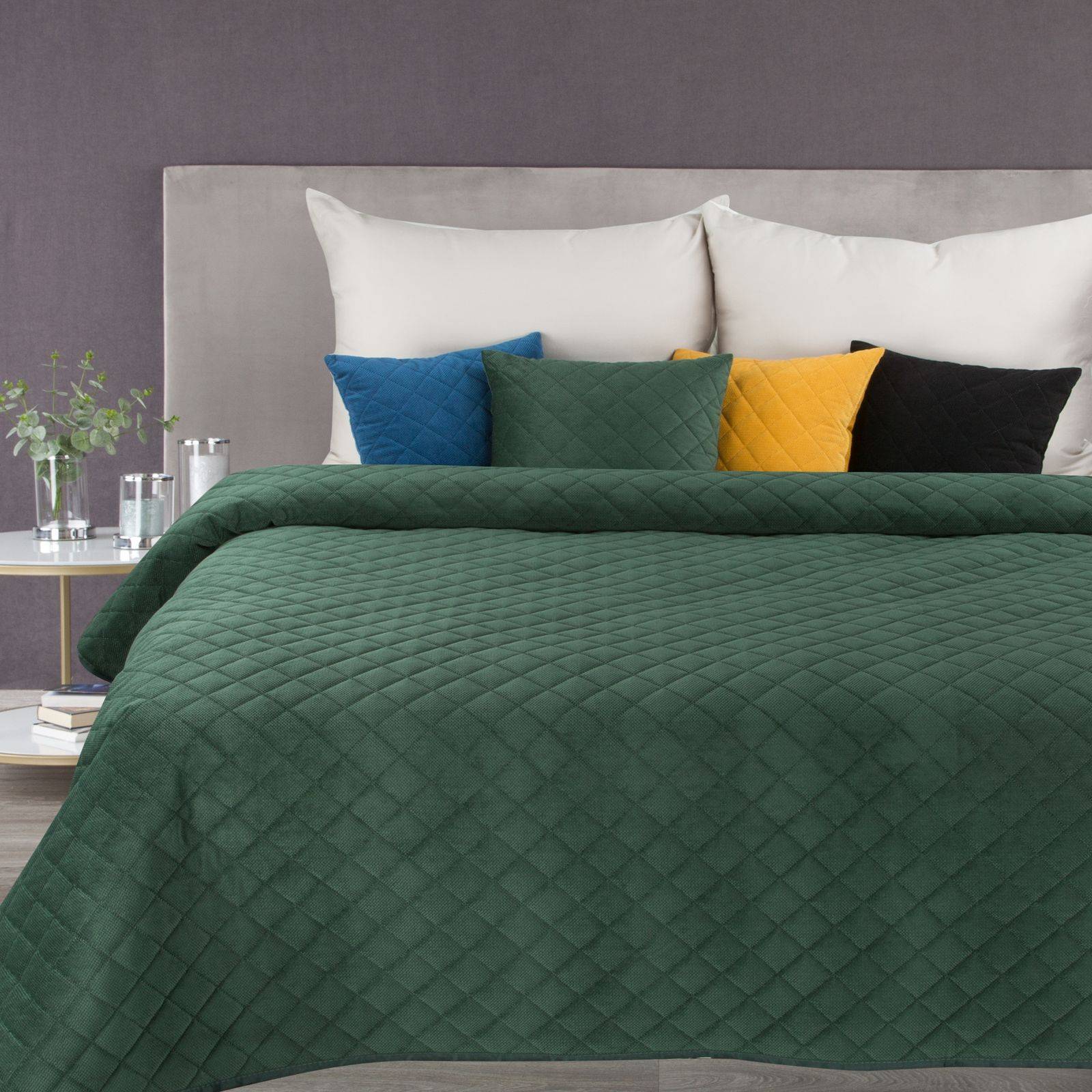 220×240 cm aksominė lovatiesė “Milo” emerald