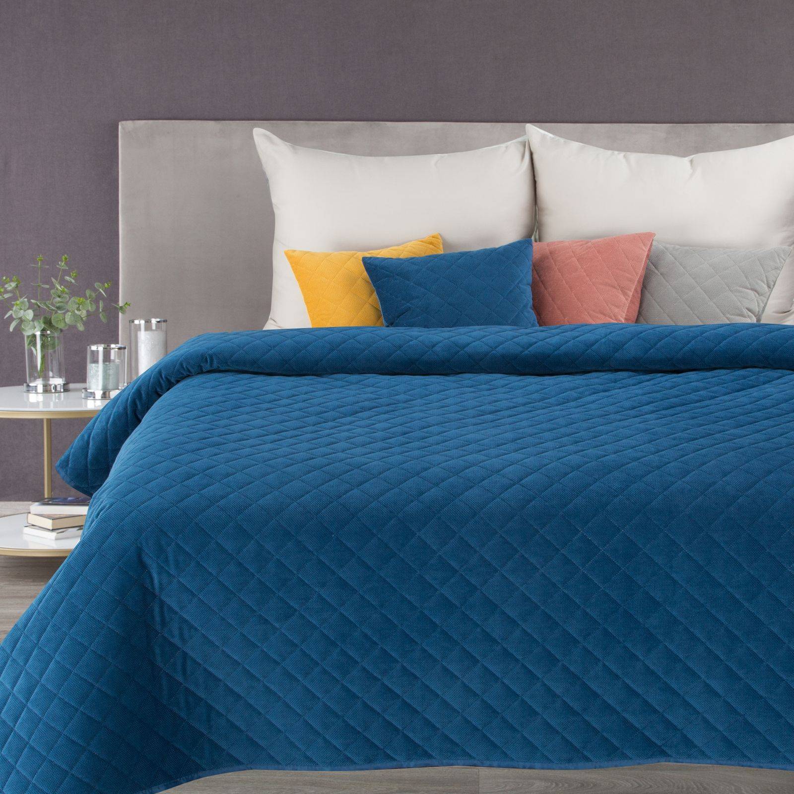 220×240 cm aksominė lovatiesė “Milo” blue