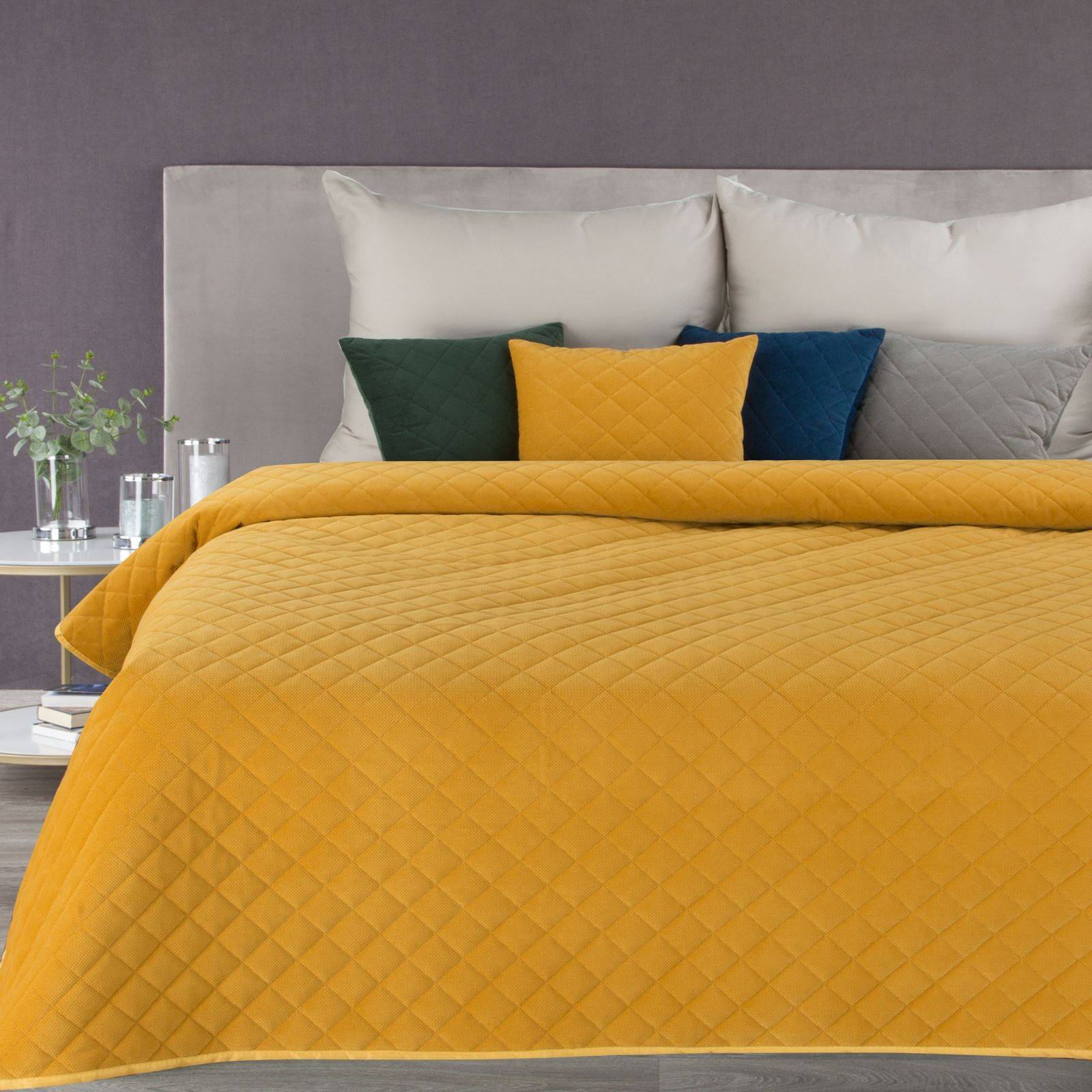 220×240 cm aksominė lovatiesė “Milo” mustard