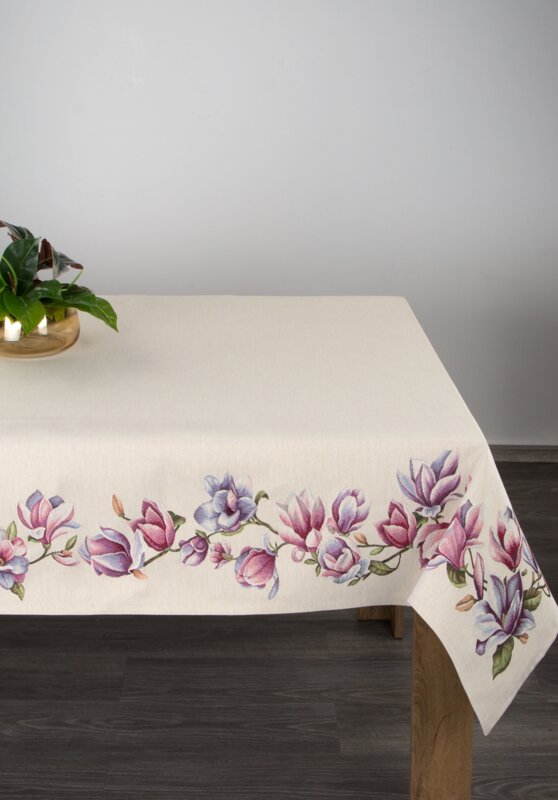 Staltiesė su austomis gėlėmis “Magnolija” 140×180 cm
