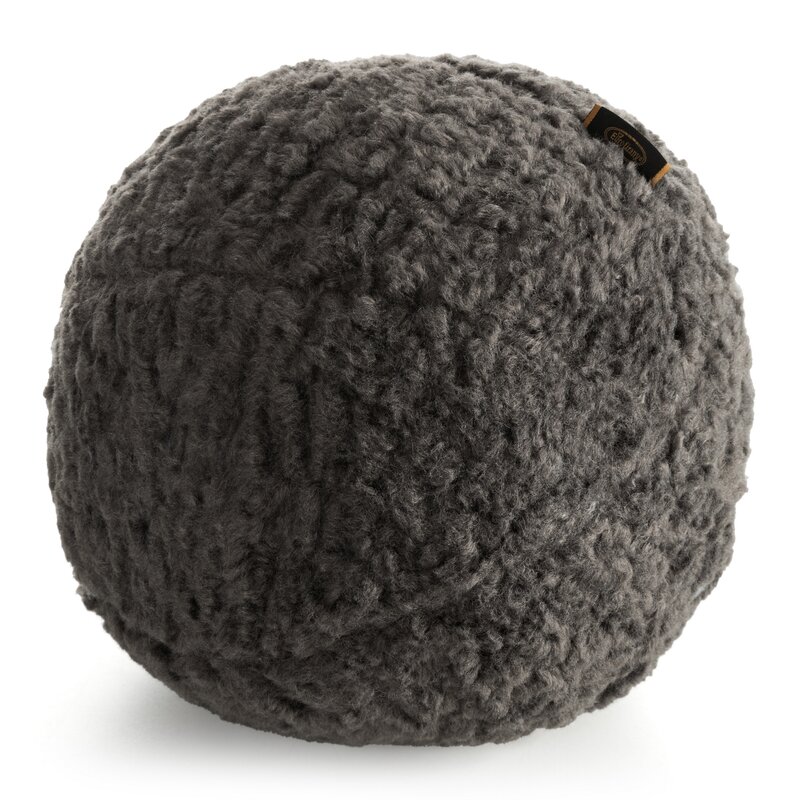 Dekoratyvinė pagalvėlė “Boucle” pilka , 24 cm